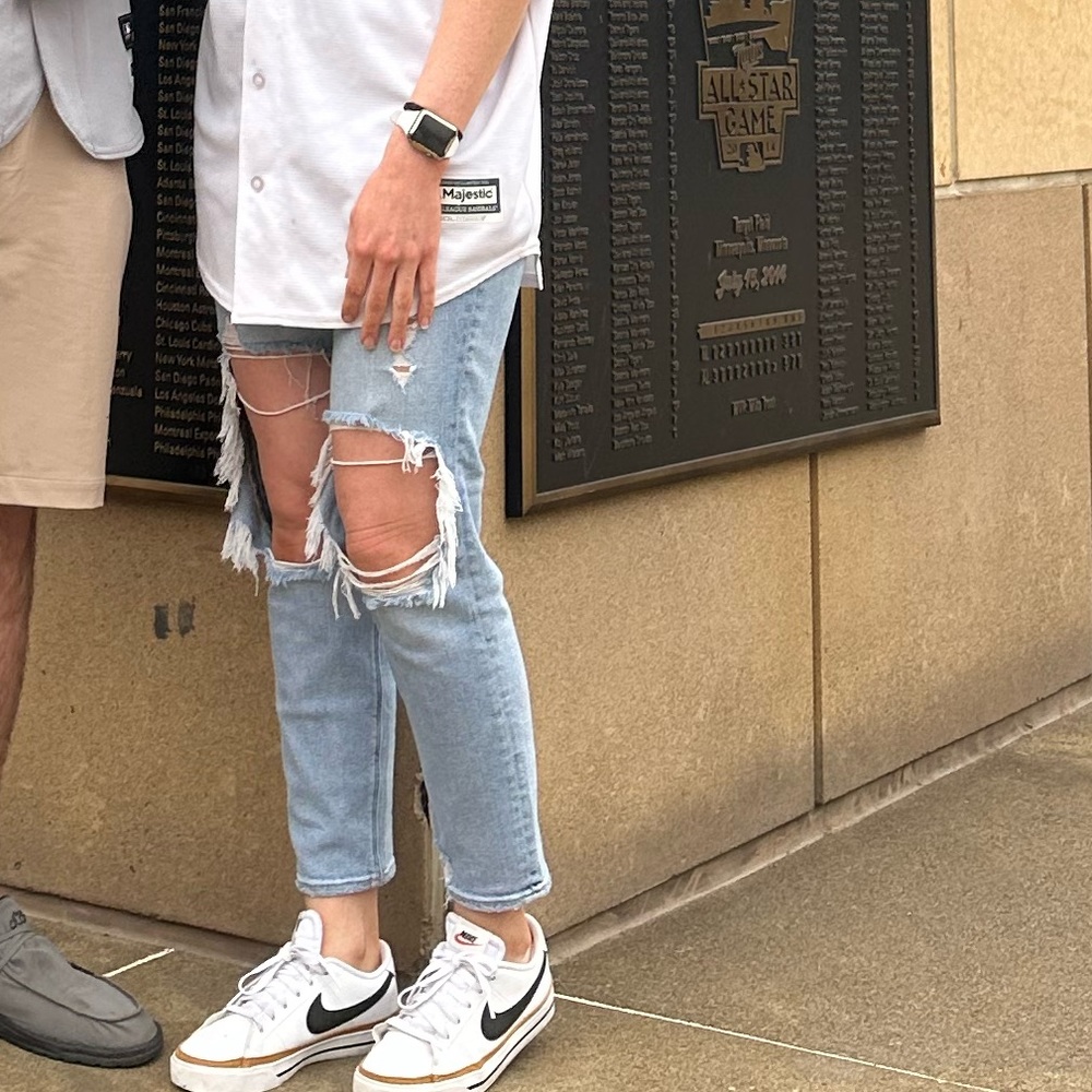 american eagle mom jeans